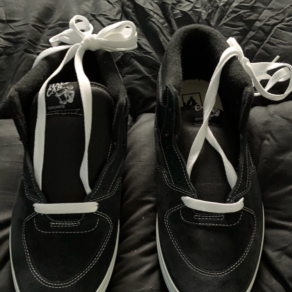 Vans half cabs..navy blue